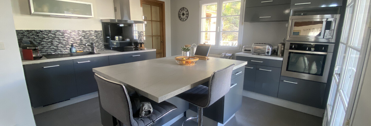 Maison 9 Pièces 225 m² à vendre à Vailhauquès (34570)