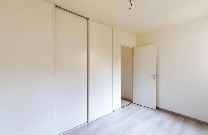 A LOUER - Appartement 2 pièces à CHARTRES en rez de jardin — photo 5
