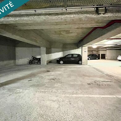 Garage  32000 €