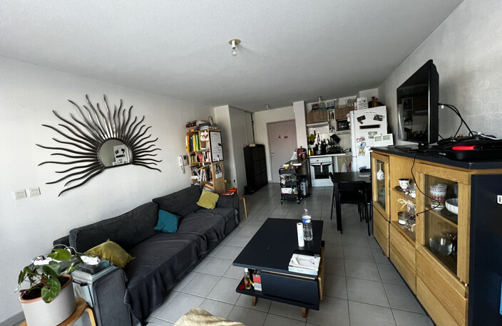 T2 dans immeuble sécurisé avec 2 extérieurs et 2 parkings — photo 3