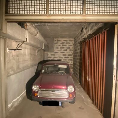 Garage  27000 €