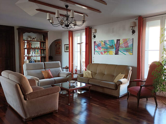 Frontignan (centre ville) - Magnifique appartement T6 de 248M² avec terrasse de 60M² — photo du bien