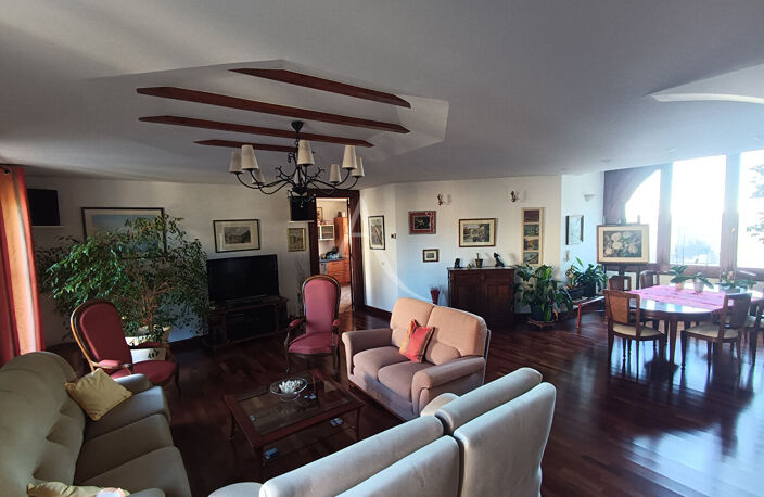 Frontignan (centre ville) - Magnifique appartement T6 de 248M² avec terrasse de 60M² — photo 3
