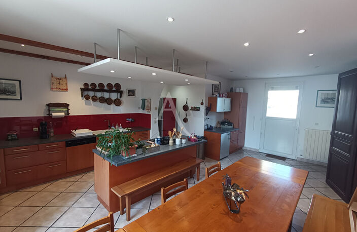 Frontignan (centre ville) - Magnifique appartement T6 de 248M² avec terrasse de 60M² — photo 4