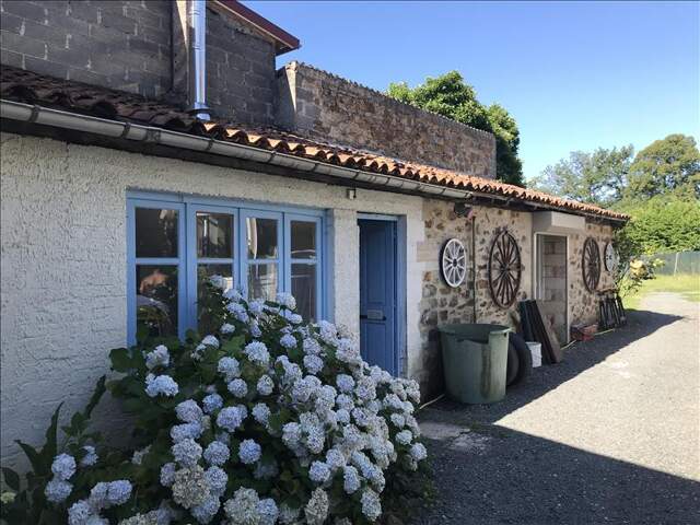 Maison de ville de 6 pièces principales — photo du bien
