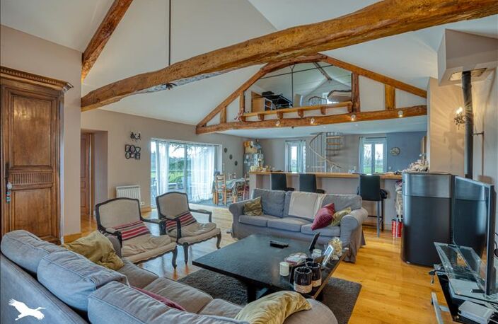 Maison en pierre de 8 pièces principales — photo 2