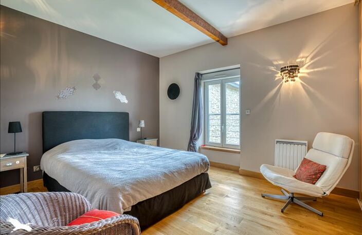 Maison en pierre de 8 pièces principales — photo 3