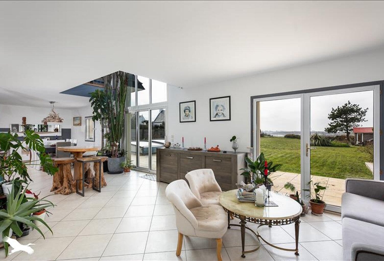 Contemporaine de 5 pièces principales — photo 1
