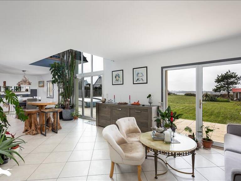 Contemporaine de 5 pièces principales — photo 1