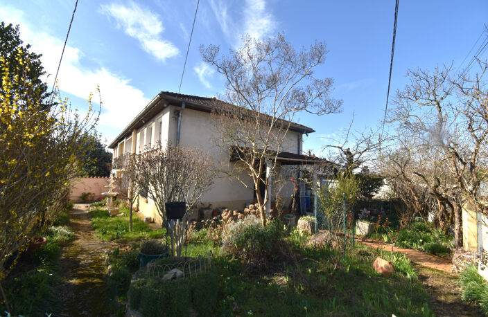 Maison dans un secteur résidentiel — photo 4