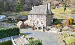 Maison 8 Pièces 205 m² à vendre à Coubisou (12190)