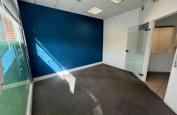 Location commerce  90 m² à Albi (81000) — photo 2