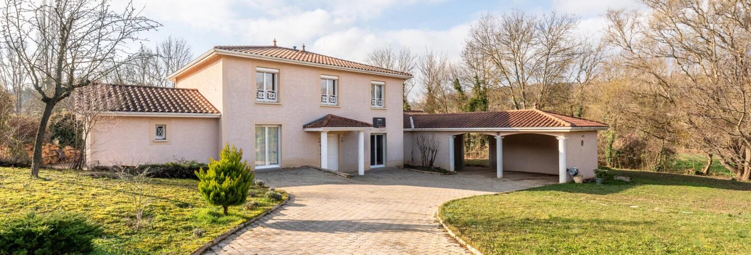 Maison 8 Pièces 220 m² à vendre à Lachassagne (69480)