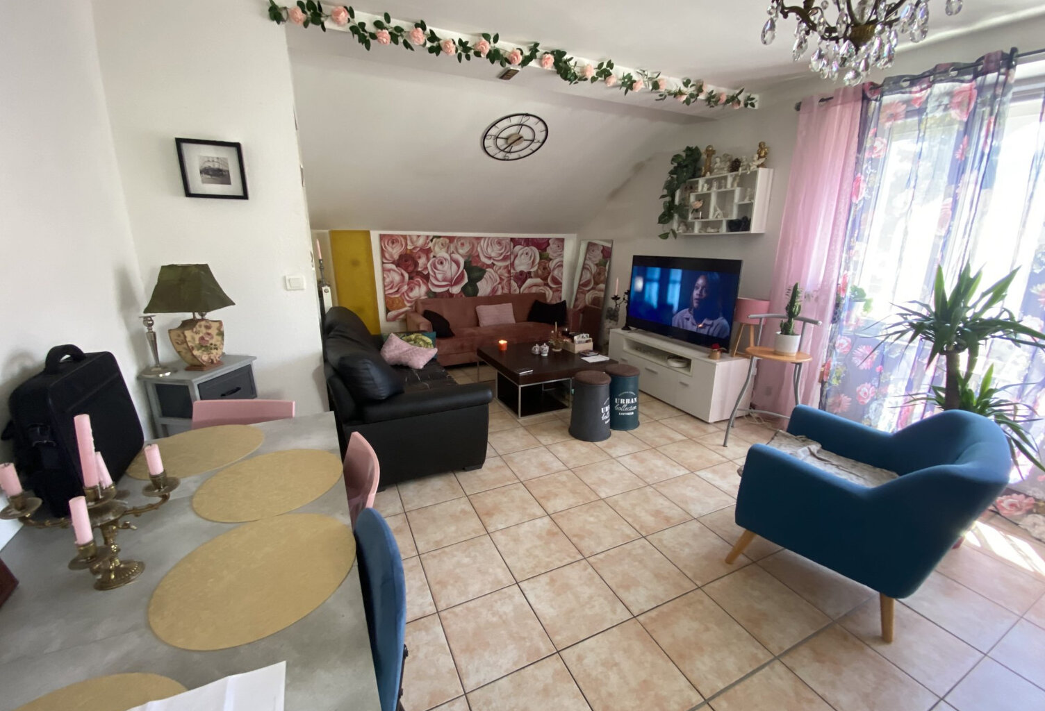 maison divisée en 3 appartements avec terrain et garage — photo 1