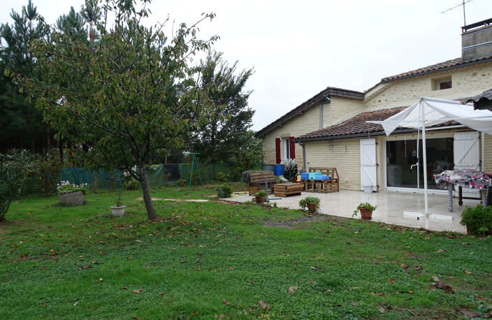 MAISON A LOUER A AILLAS — photo 5
