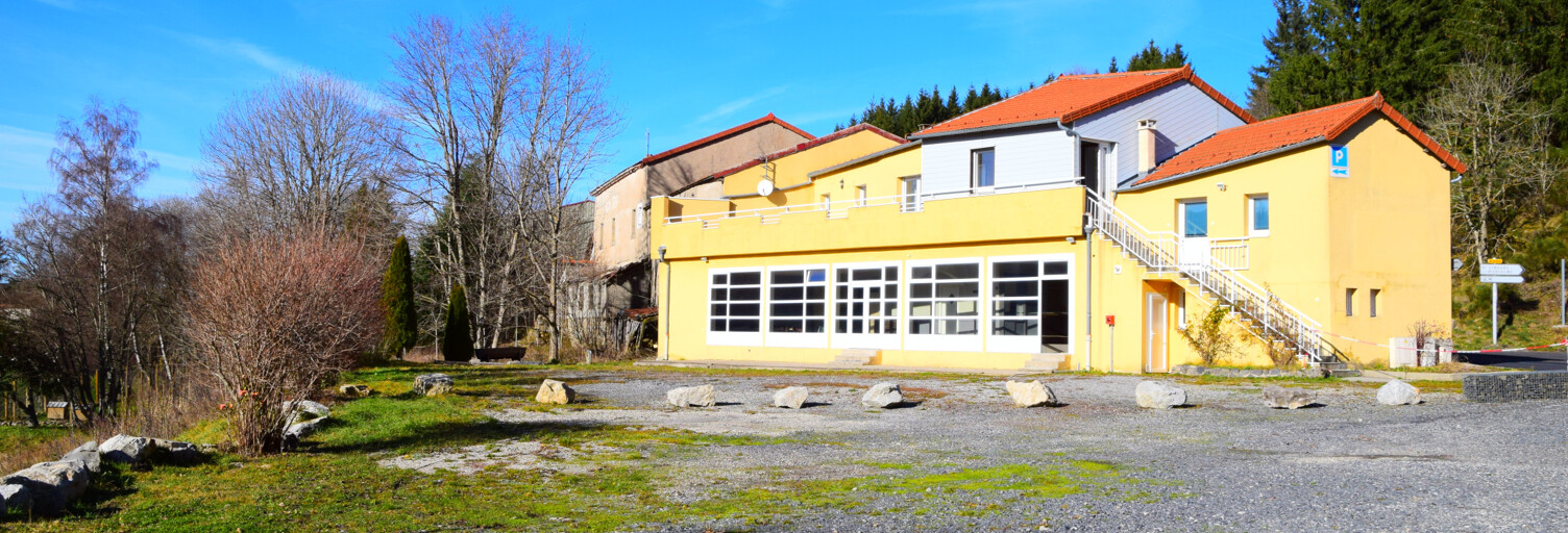 Commerce 9 Pièces 307 m² à vendre à Lanarce (07660)