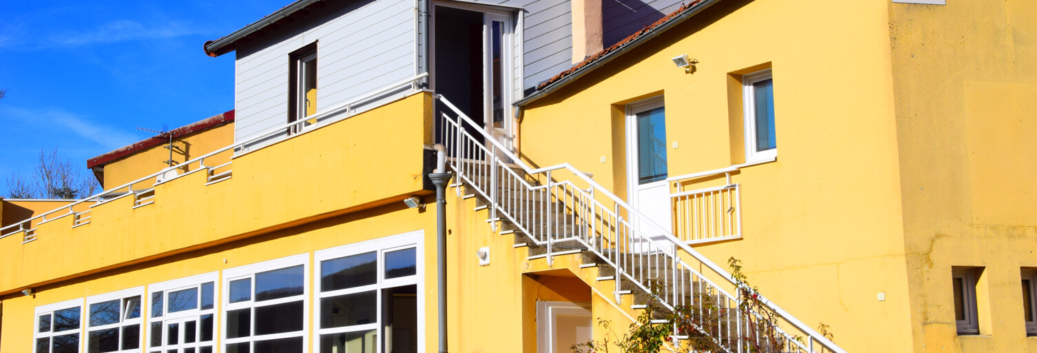 Commerce 9 Pièces 307 m² à vendre à Lanarce (07660)