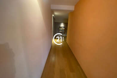 Commerce  302000 €