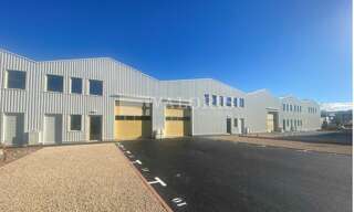 Commerce  1252 m² à louer à Vaulx-en-Velin (69120)