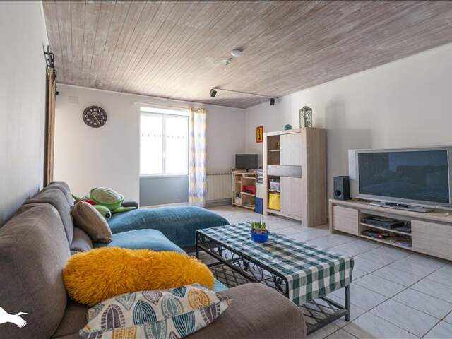 Maison en pierre de 5 pièces principales — photo du bien
