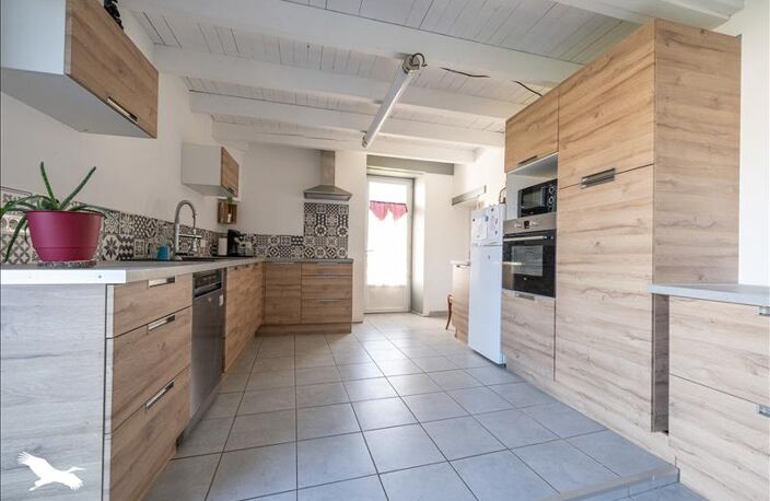 Maison en pierre de 5 pièces principales — photo 3