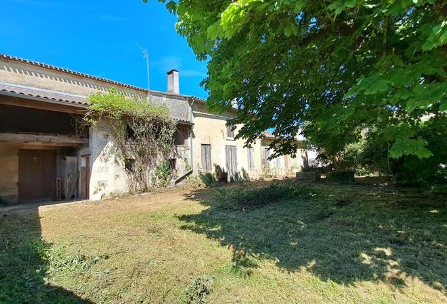 Maison en pierre de 8 pièces principales — photo 1