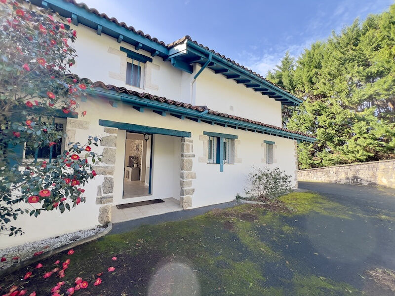 Villa / Maison 9 pièces  à vendre Saint-Pierre-d'Irube 64990