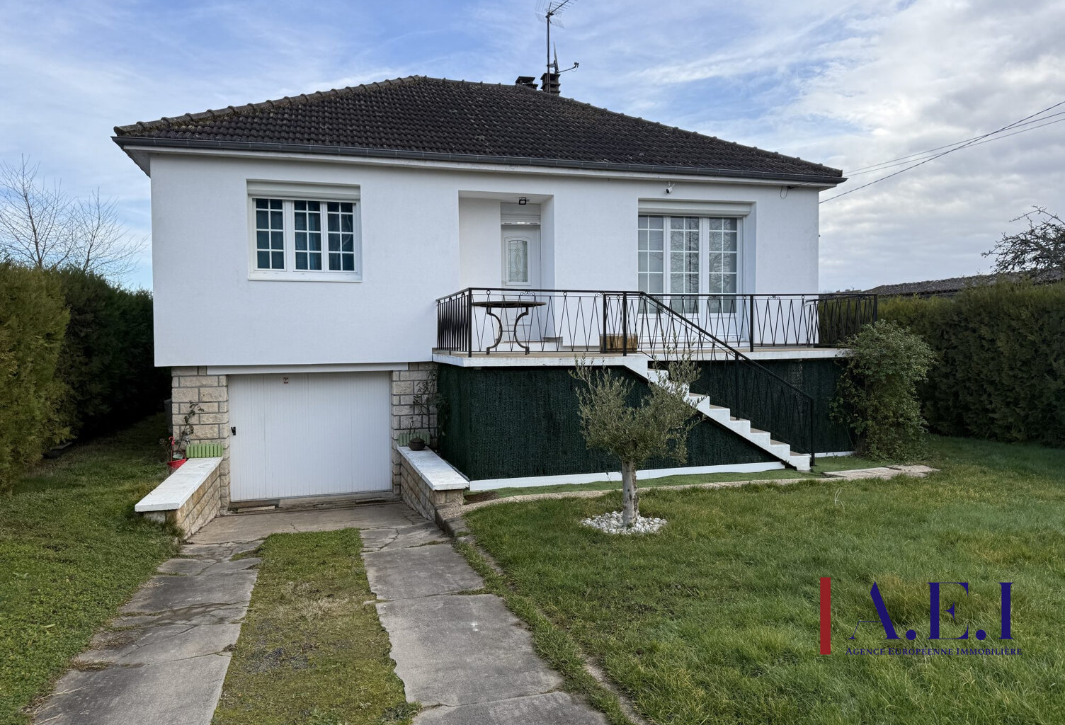 Maison type 4 sur sous-sol 946 m² de terrain — photo 1