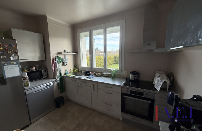 Maison type 4 sur sous-sol 946 m² de terrain — photo 3