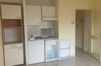 location appartement 351 € CC /mois à proximité de Baraqueville (12160)