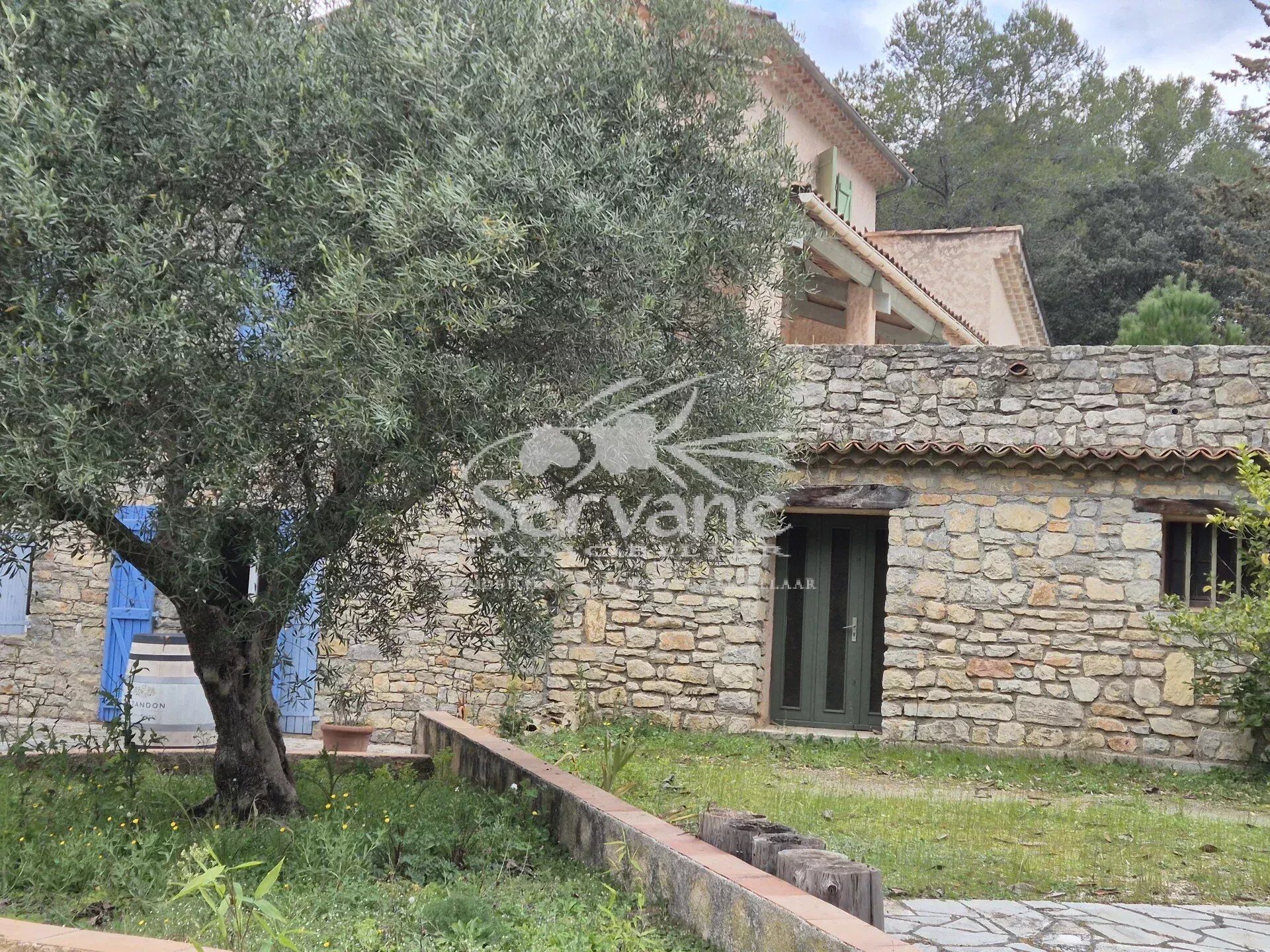 Villa / Maison 6 pièces  à vendre Lorgues 83510