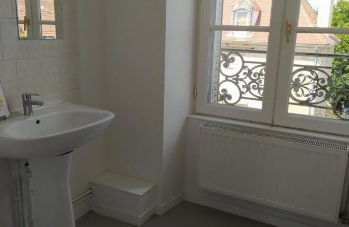 Location Appartement 3  pièces 60 m² Ingrandes — photo 2