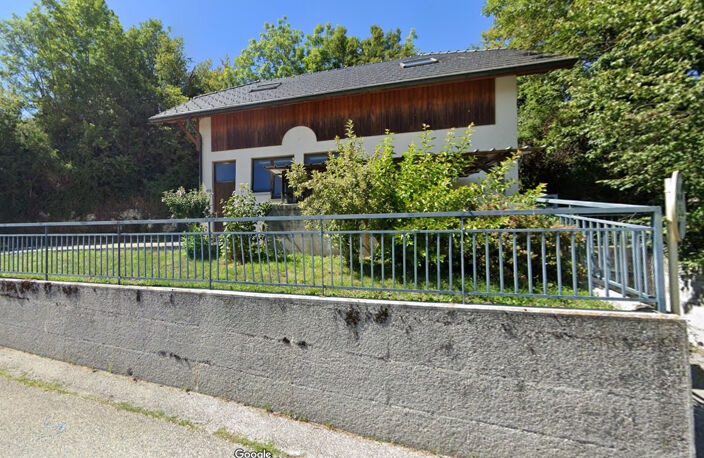 Batiment pour un futur aménagement à Entrelacs — photo 3