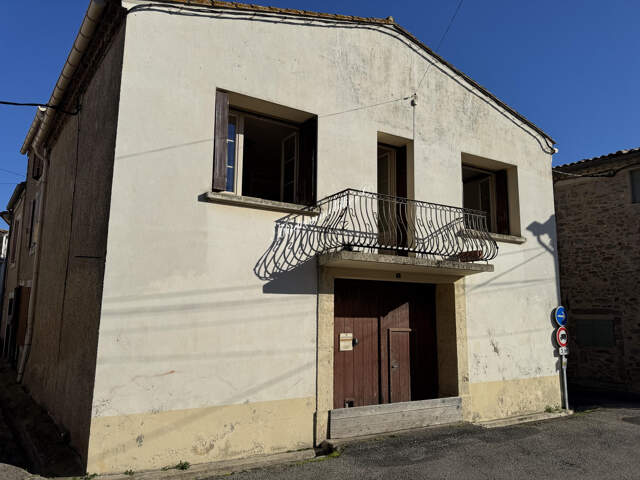 Maison de village avec garage — photo du bien