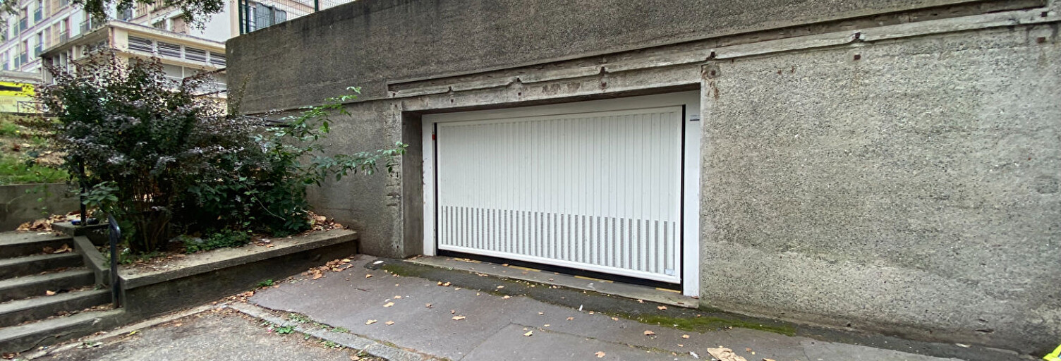 Garage   m² à louer à Rouen (76100)