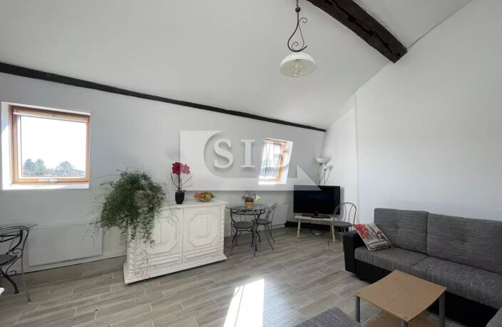 F3 en duplex - 930,00euros + 70,00euros de charges — photo 2