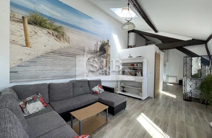 F3 en duplex - 930,00euros + 70,00euros de charges — photo 3