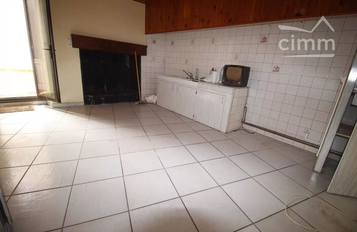 A vendre une grande maison de ville avec jardin, dépendance et g — photo 3
