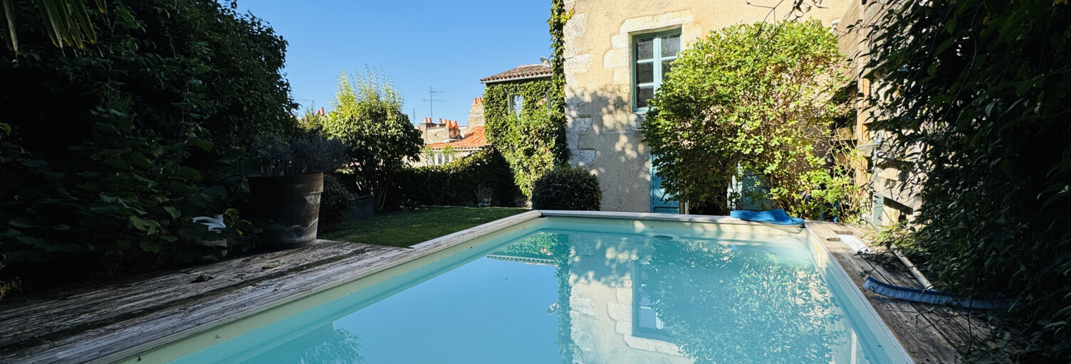 Maison 10 Pièces 245 m² à vendre à Poitiers (86000)