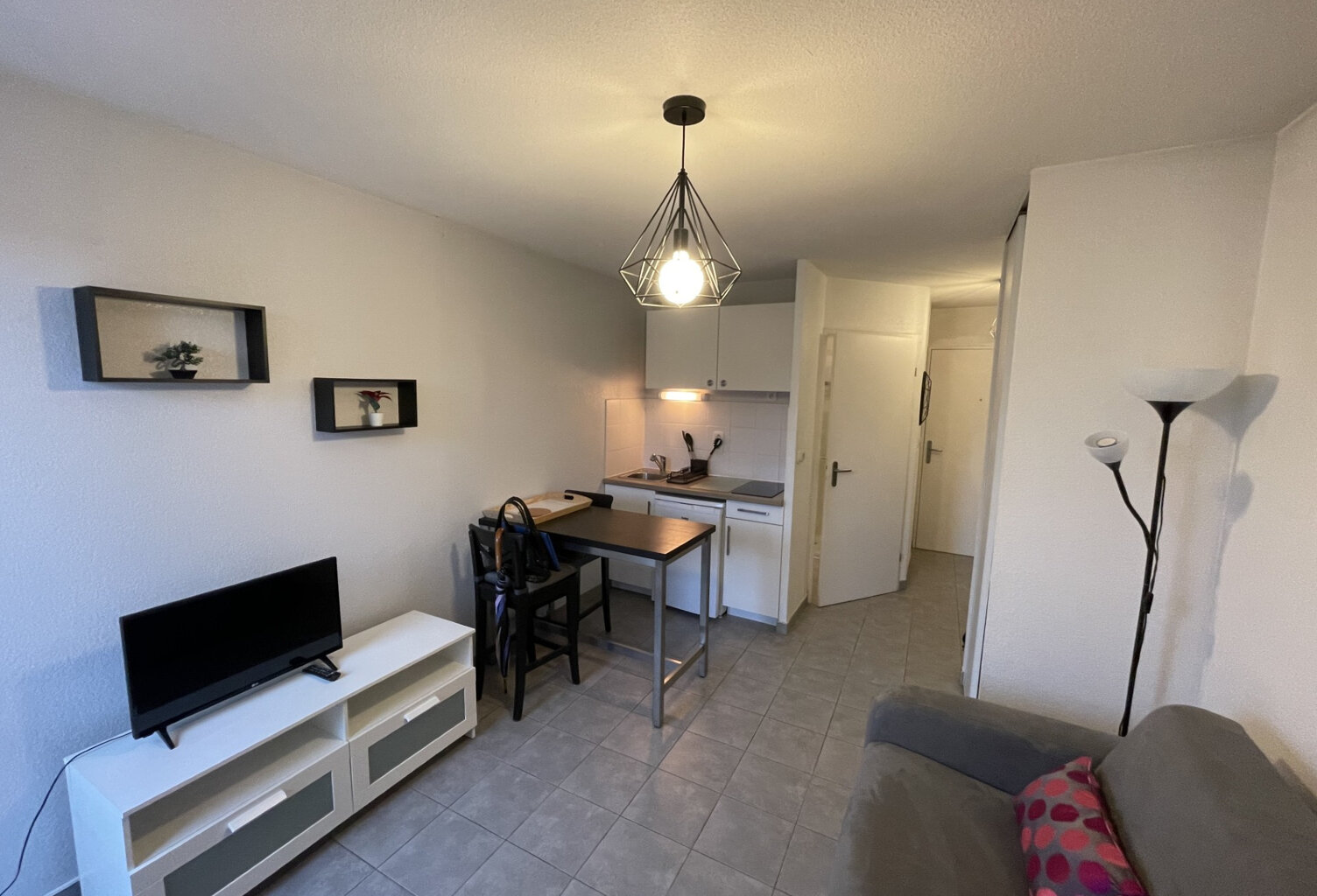 Studio 20m2 - Vendu meublé et vide — photo 1