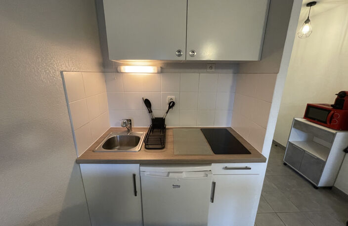 Studio 20m2 - Vendu meublé et vide — photo 2