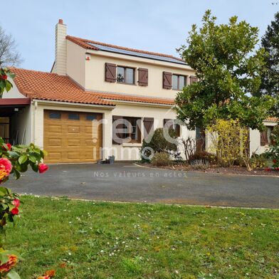 Maison 8 pièces 398000 €