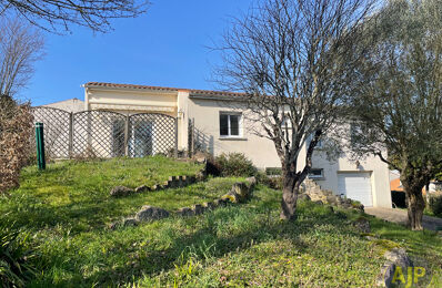 maison 5 pièces 123 m2 à vendre à Saintes (17100)