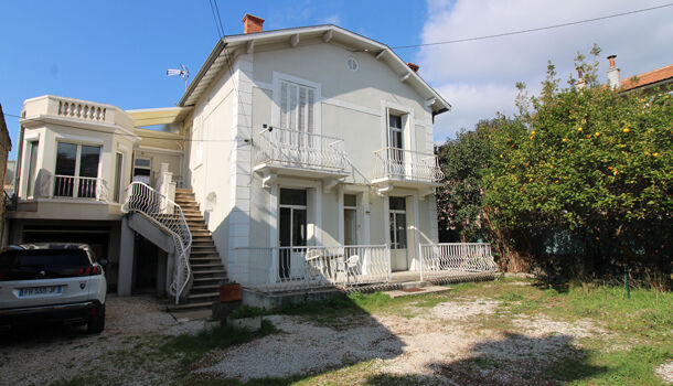 Villa / Maison 8 pièces  à vendre Toulon 83100