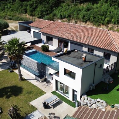 Maison 5 pièces 889000 €