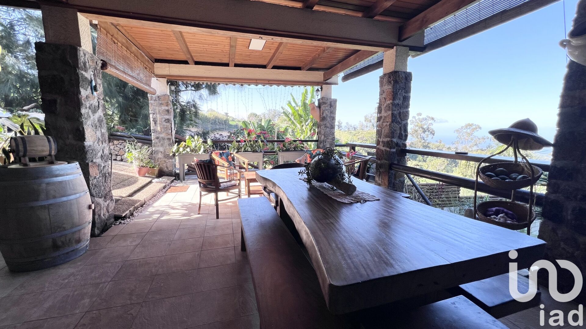 Le-Tampon - 263m² - 8p.