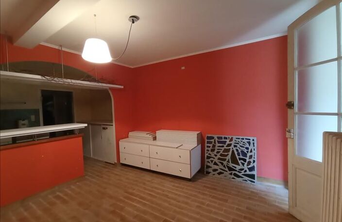 Vente immeuble   Jonzac (17500) — photo 2