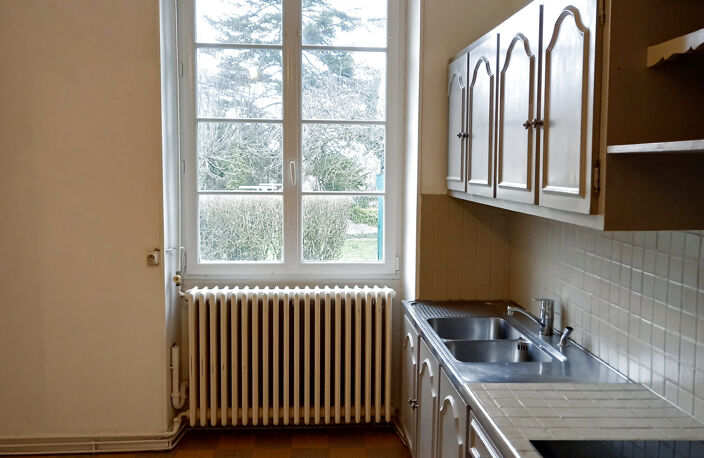 MAISON DE VILLAGE - — photo 5