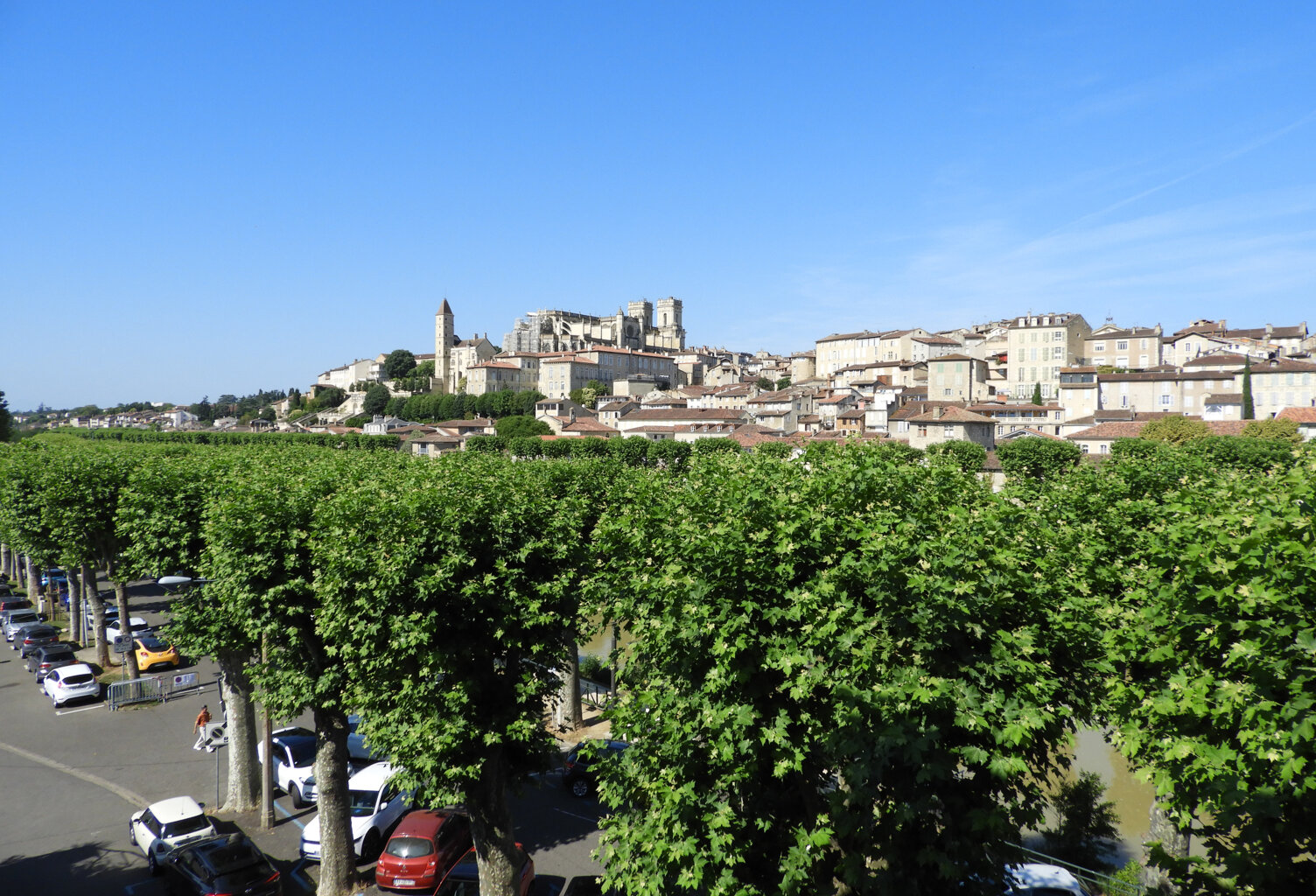 APPARTEMENT T4 - VUE CATHEDRALE — photo 1