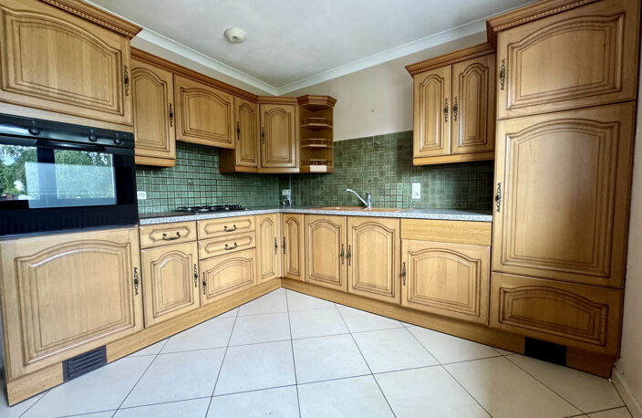 CAMPAGNE, 7 MN DES COMMERCES, 3/4 CHAMBRES, CALME, 89/140 M2 — photo 2